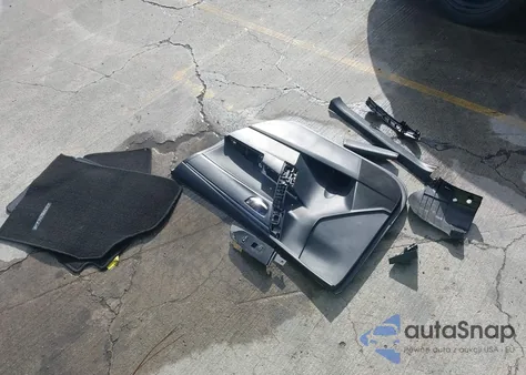 2015 Toyota Corolla S из США, поврежденный, VIN 5YFBURHEXFP222318